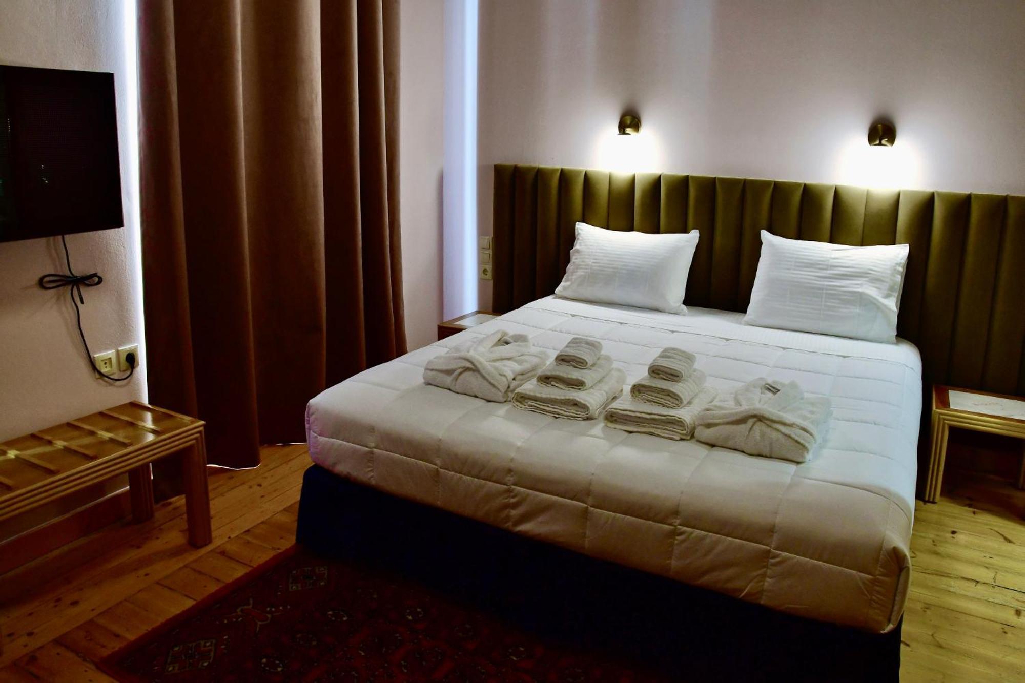 Vasilikon Hotel 1888 The Past Is Present Historical Preservation Monument Kalamata Exterior foto