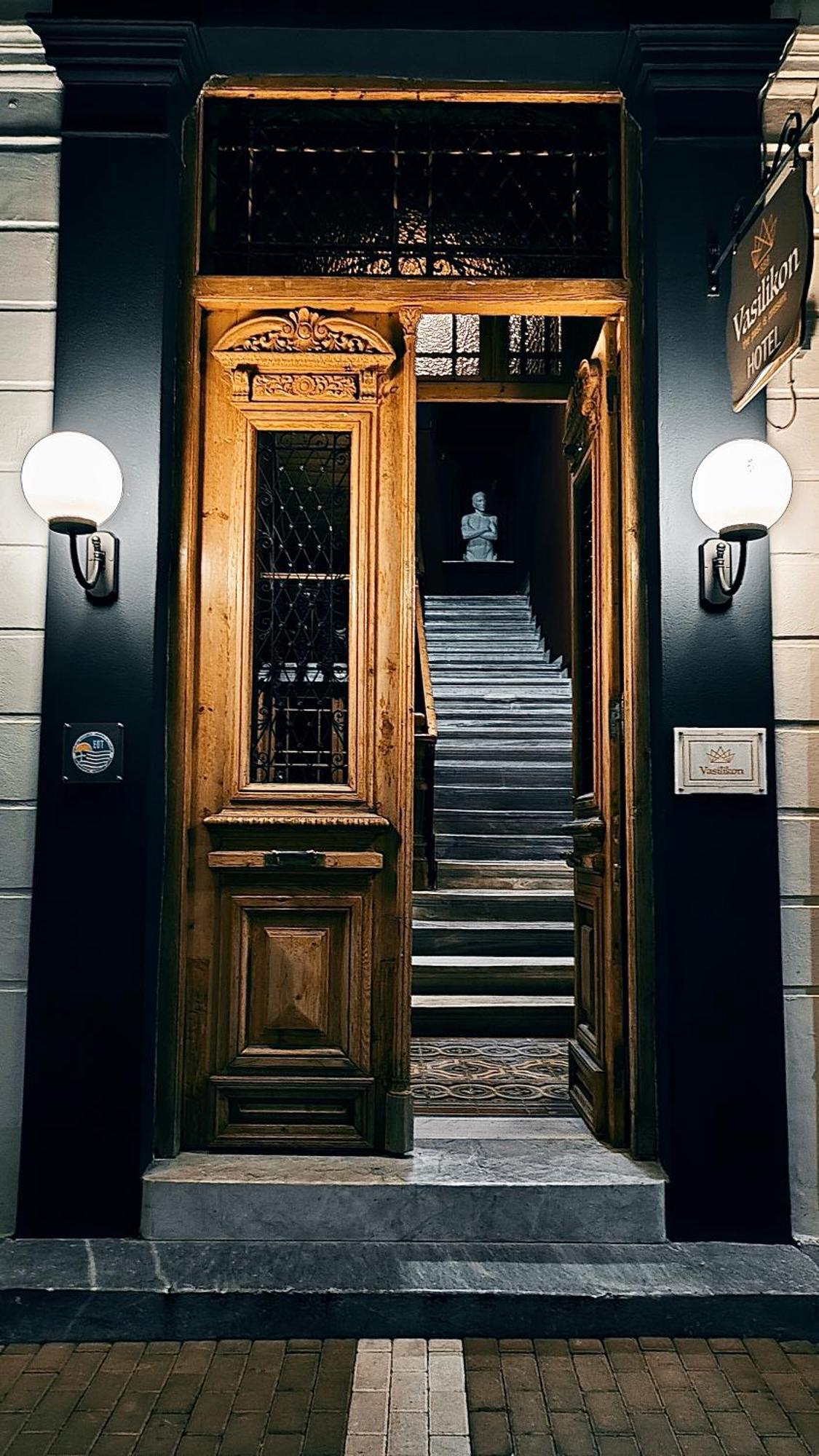 Vasilikon Hotel 1888 The Past Is Present Historical Preservation Monument Kalamata Exterior foto